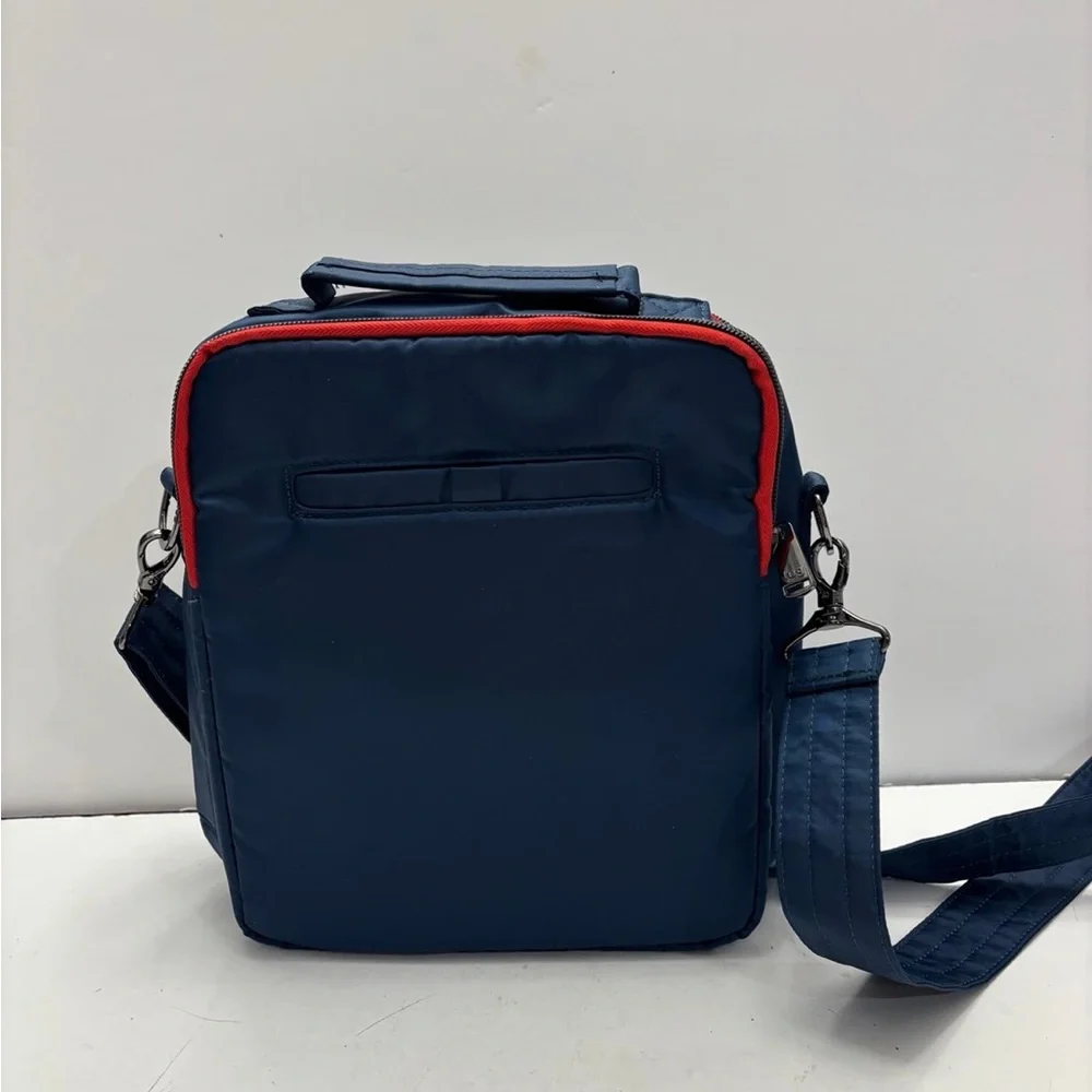 Lug Medium Cargo Crossbody with Built-In Wallet -Wrangler